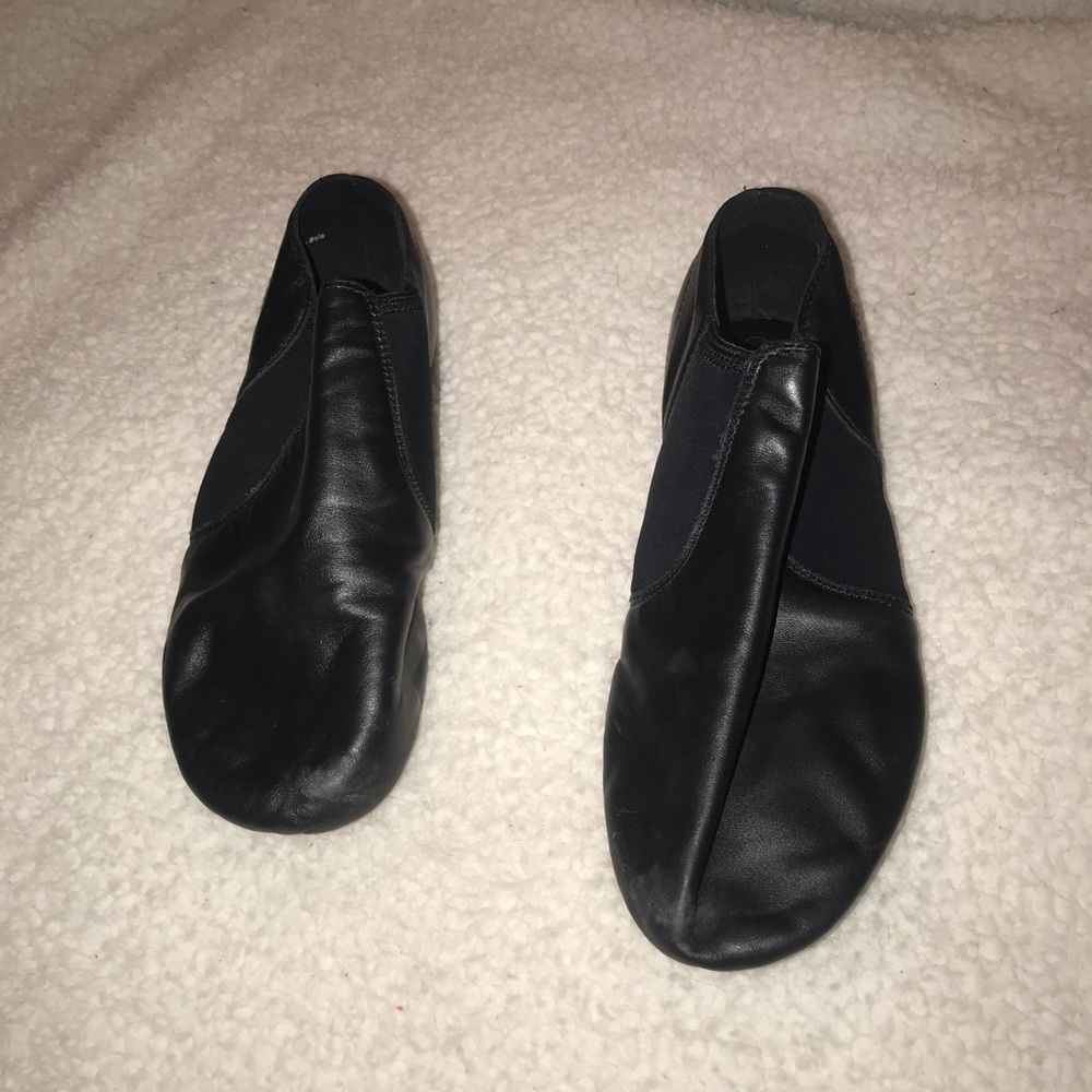 JAZZ DANCE SHOES